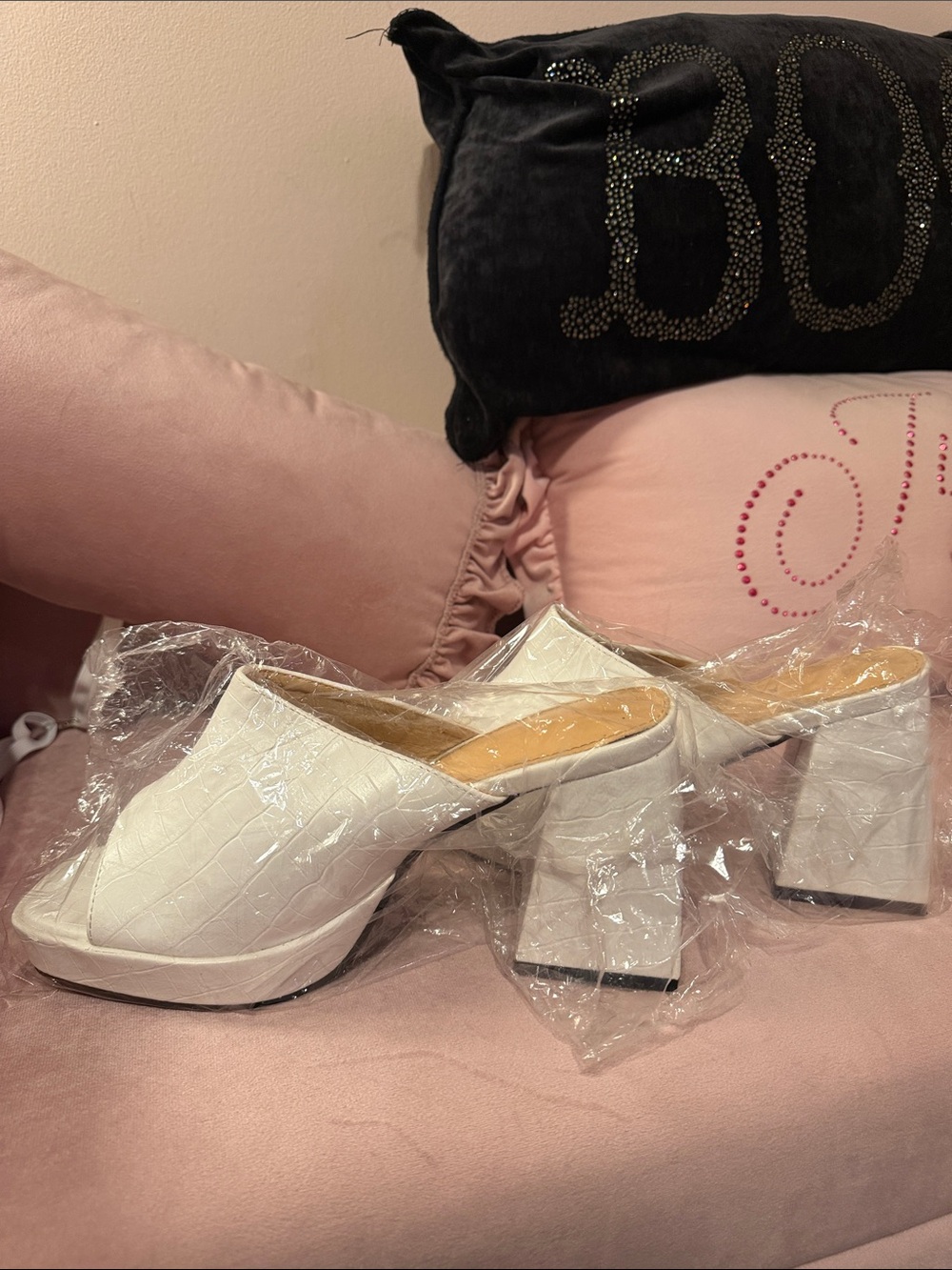 SHEIN White Croc-Embossed Block Heel Mules